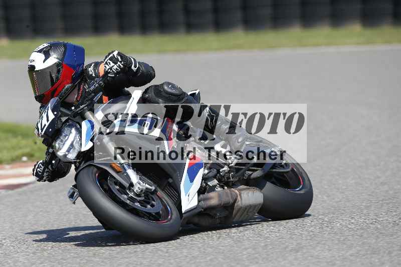 /44 09.08.2025 Plüss Moto Sport ADR/Freies Fahren/327